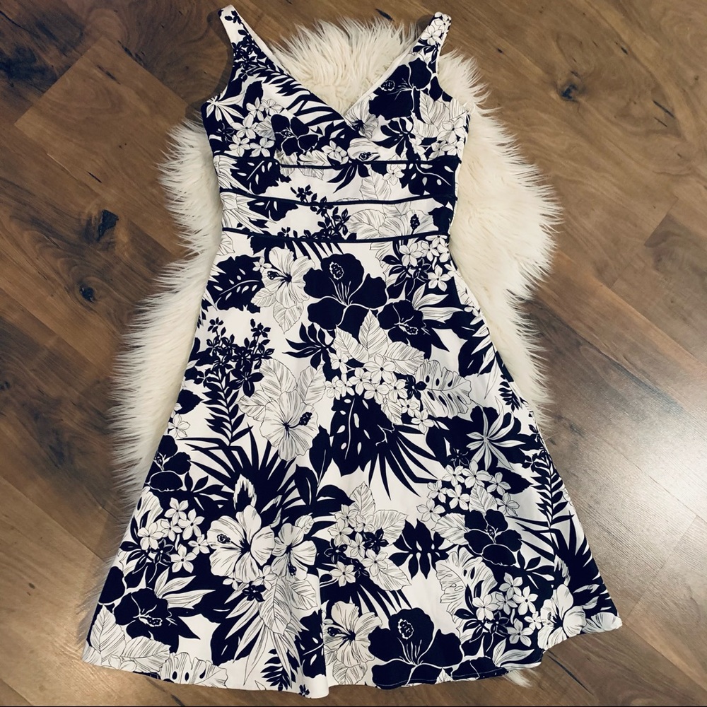White House Black Market Floral Tropical Dress